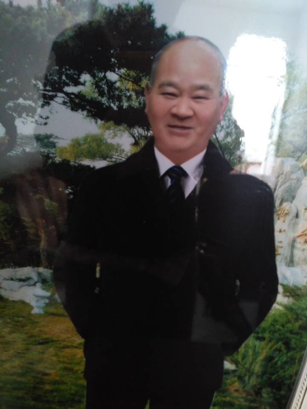 老方丈的第一张照片--开封相亲服务中心