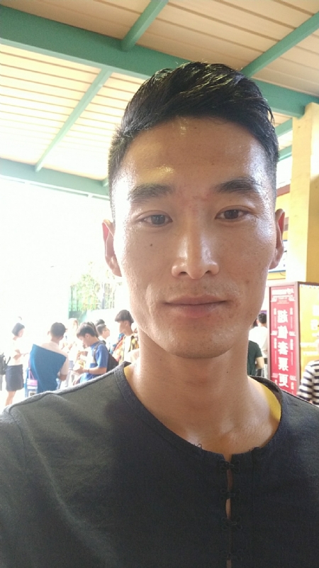 难得糊涂的第一张照片--开封相亲服务中心