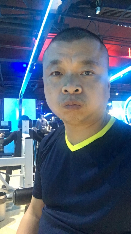 奋斗的第一张照片--开封相亲服务中心