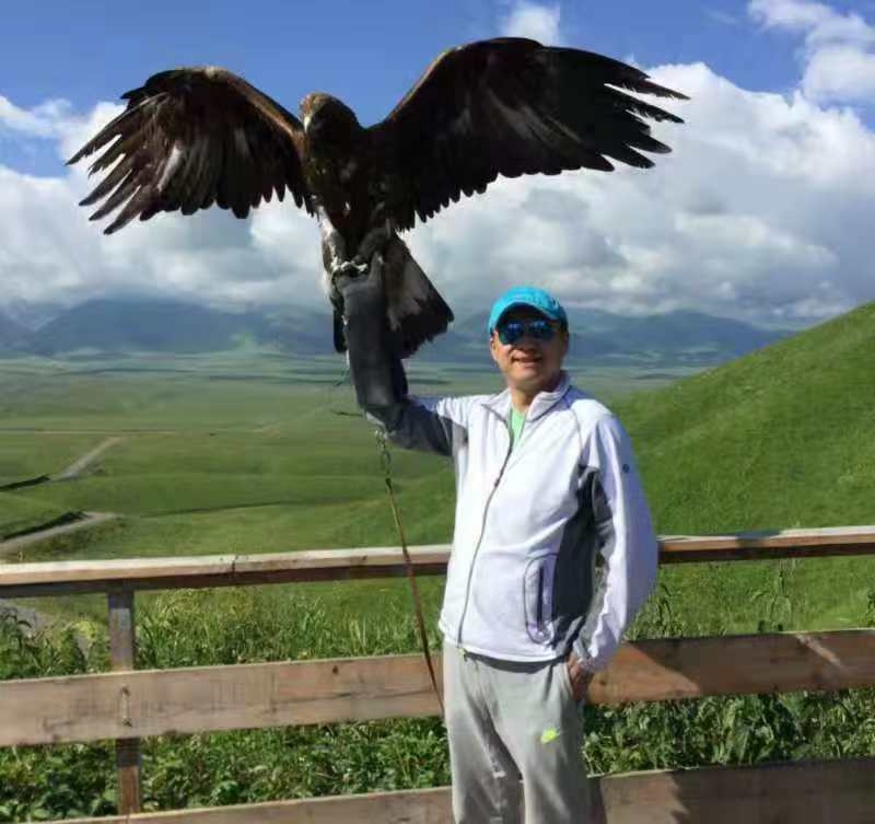 怀抱清风的第一张照片--开封相亲服务中心