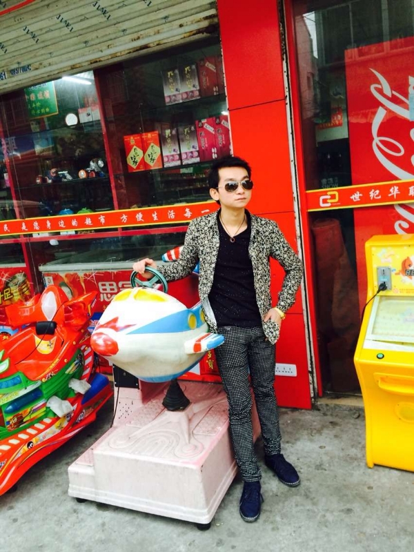 阳光帅气男嘉宾的第一张照片--开封相亲服务中心