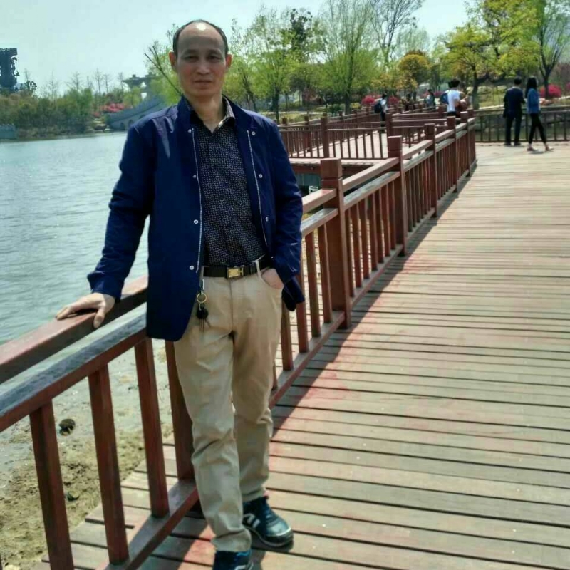 大随帅哥的第一张照片--开封相亲服务中心