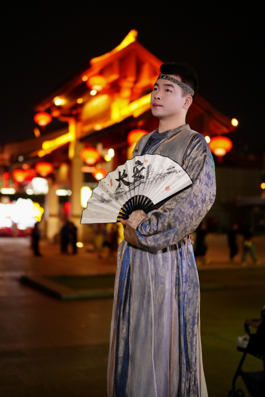 细辉的第一张照片--开封相亲服务中心