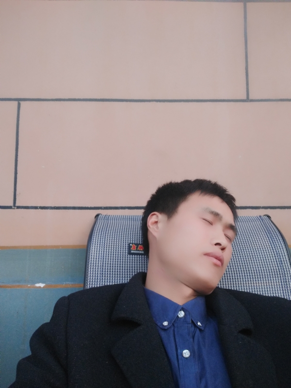 有钱爱情才能长久的第一张照片--开封相亲服务中心