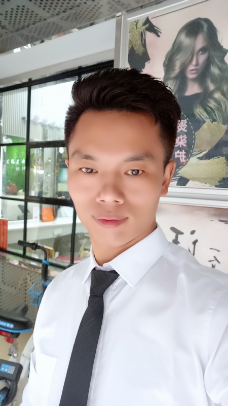 阳光男士的第一张照片--开封相亲服务中心