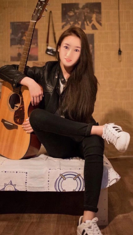 水中月的第一张照片--开封相亲服务中心