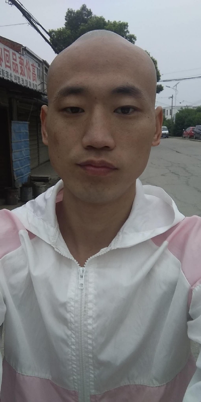 花花公子的第一张照片--开封相亲服务中心