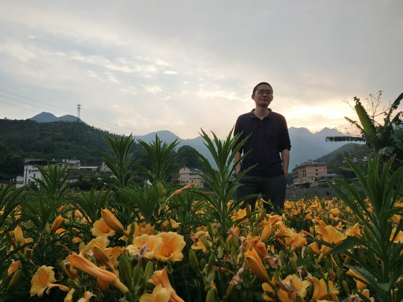 黄晓东的第一张照片--开封相亲服务中心