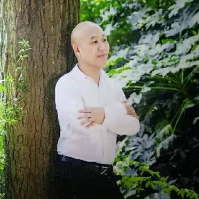 郑鑫牵手的第一张照片--开封相亲服务中心