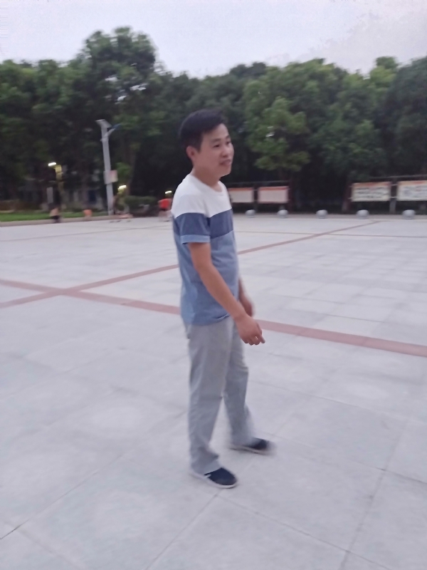 一笑的第一张照片--开封相亲服务中心