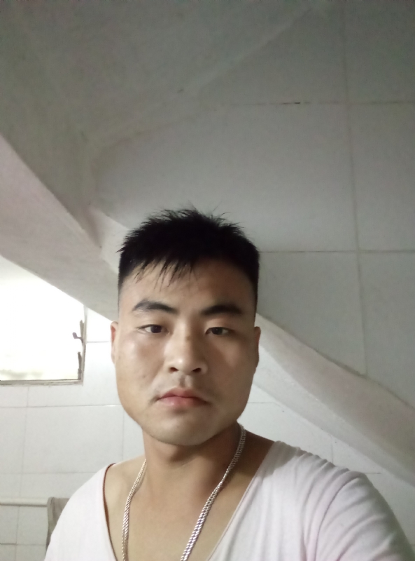 落叶知秋的第一张照片--开封相亲服务中心