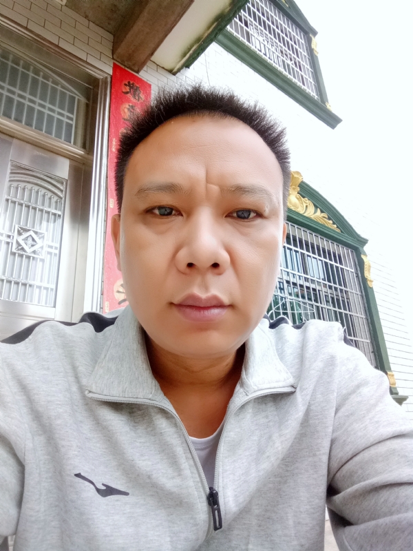 随缘的第一张照片--开封相亲服务中心