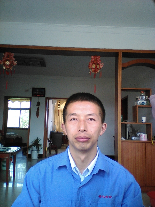 红玫瑰的第一张照片--开封相亲服务中心