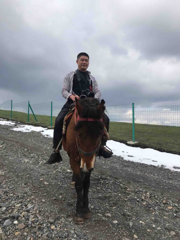 一个人的第一张照片--开封相亲服务中心