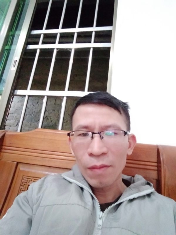 奋斗的第一张照片--开封相亲服务中心