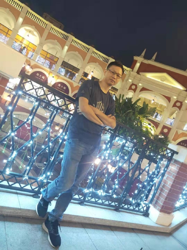 落单恋人的第一张照片--开封相亲服务中心