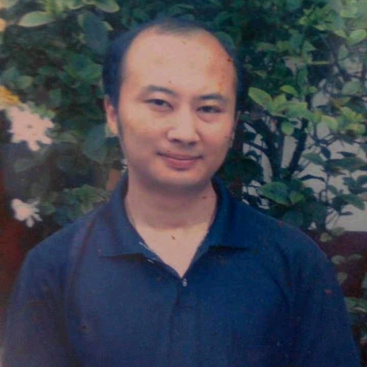 石峰里的生命的第一张照片--开封相亲服务中心