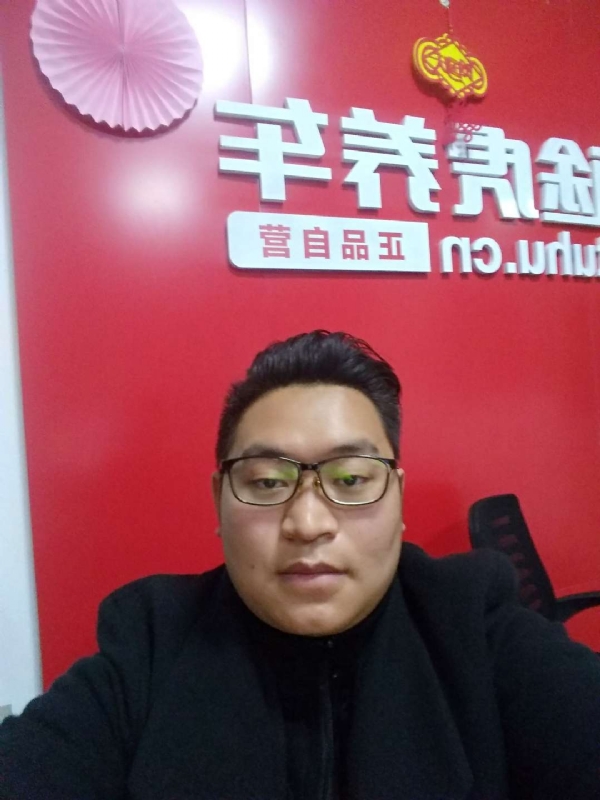 向上倾斜45度的第一张照片--开封相亲服务中心