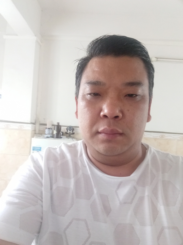 帅帅的第一张照片--开封相亲服务中心