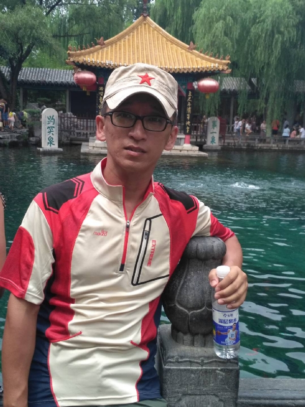 晓峰的第一张照片--开封相亲服务中心