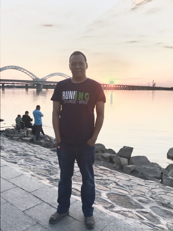 海天一色的第一张照片--开封相亲服务中心