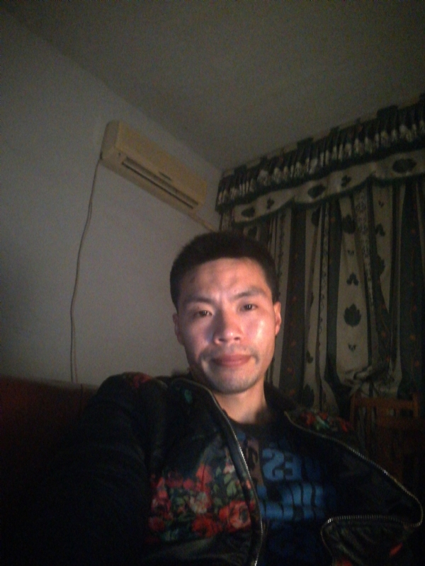 性情男儿的第一张照片--开封相亲服务中心