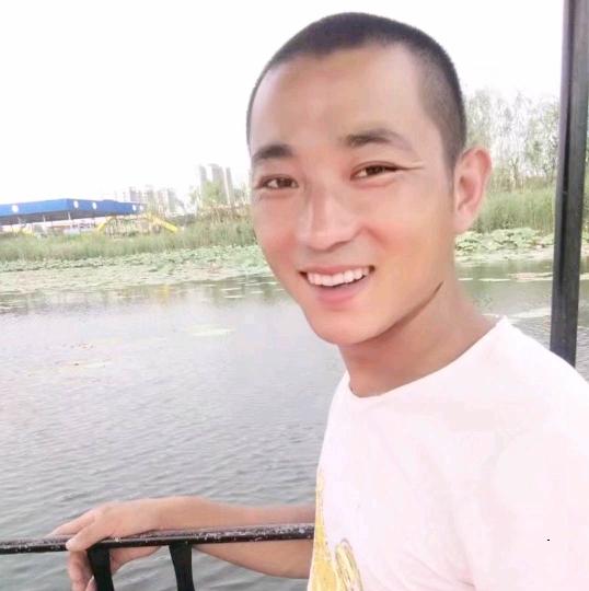 为你等候的第二张照片--开封相亲服务中心