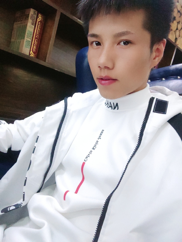 梁辞的第二张照片--开封相亲服务中心