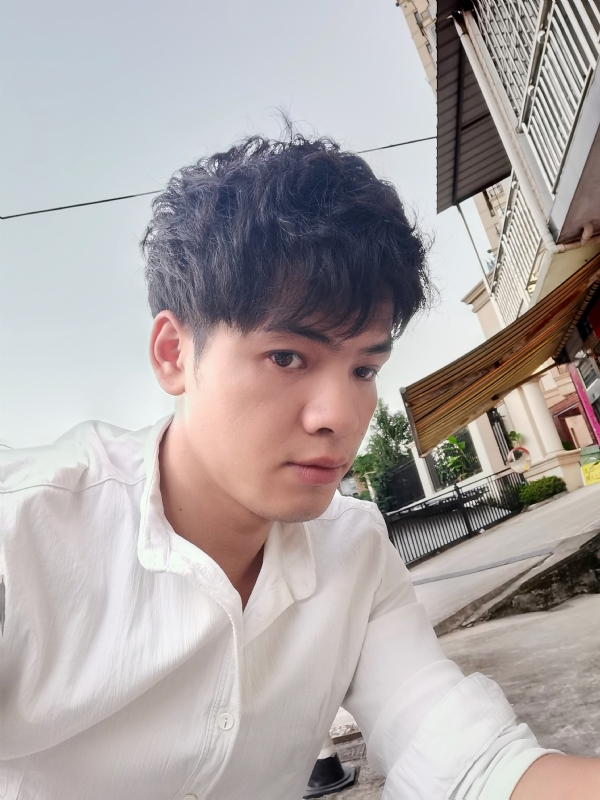 幕后老板的第二张照片--开封相亲服务中心