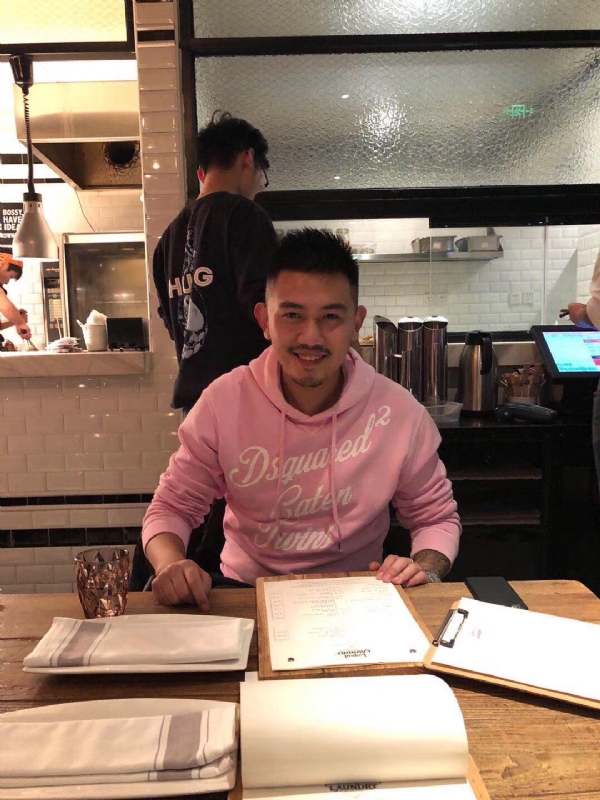 雪云飘的第一张照片--开封相亲服务中心