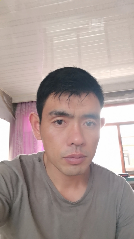 小草莓1981的第一张照片--开封相亲服务中心