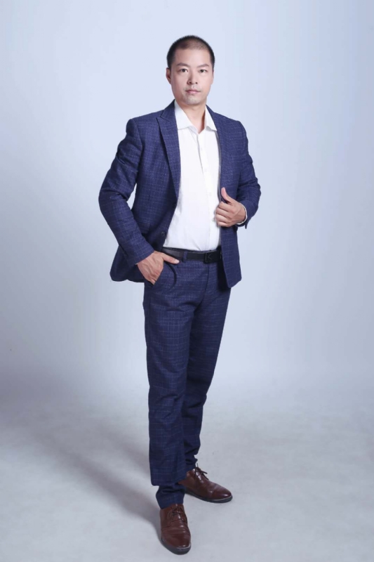 努力的青年的第一张照片--开封相亲服务中心