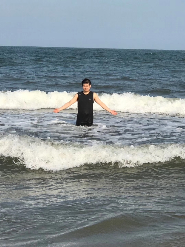 TS杰的第一张照片--开封相亲服务中心