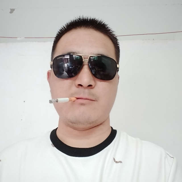 白伟伟的第一张照片--开封相亲服务中心