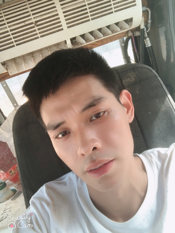 小董的第一张照片--开封相亲服务中心