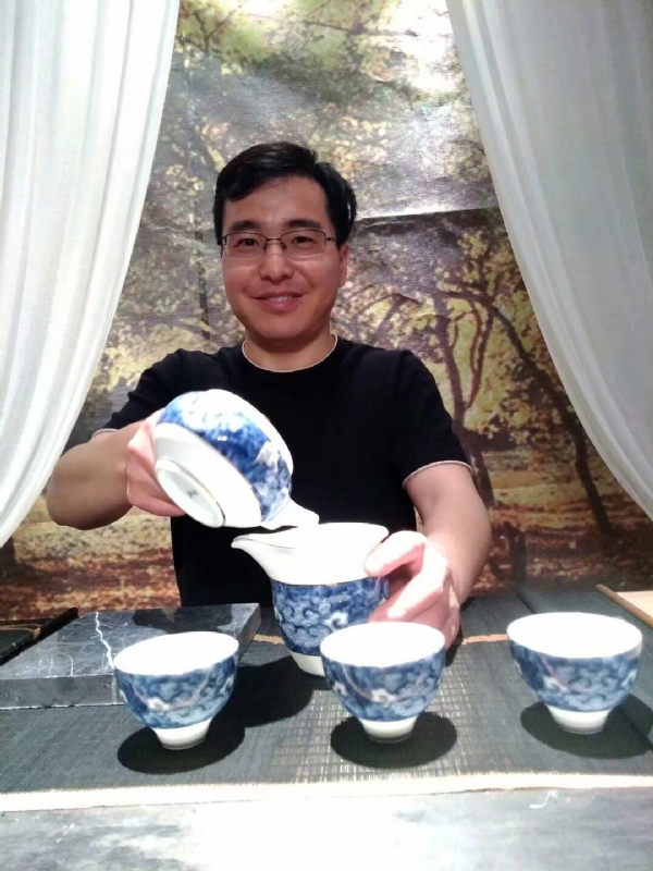 飞云之上的第一张照片--开封相亲服务中心