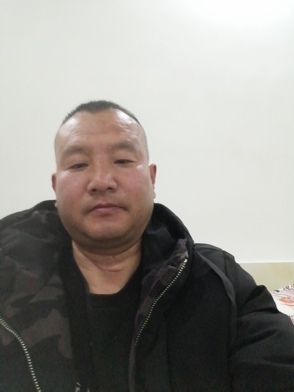 肖小江的第一张照片--开封相亲服务中心