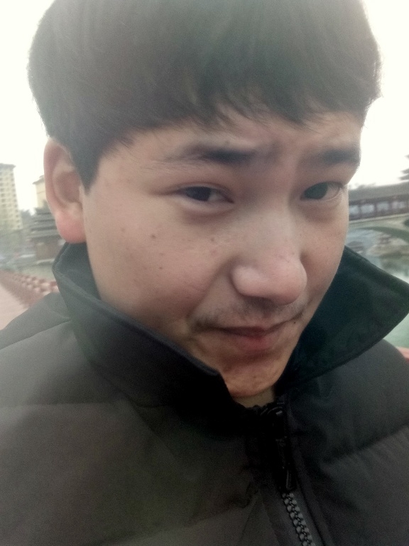 侗族青年作家超超的第二张照片--开封相亲服务中心