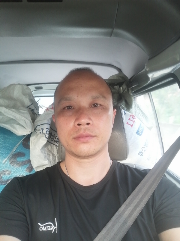 新旺丁的第二张照片--开封相亲服务中心