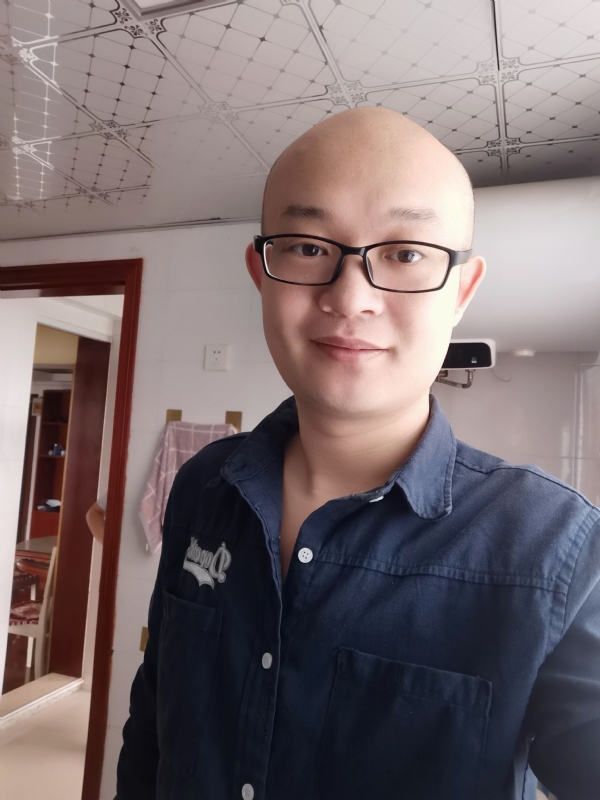 凝望远方的第一张照片--开封相亲服务中心