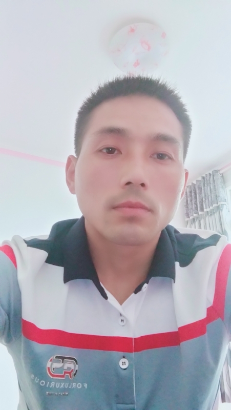 染红尘世的第一张照片--开封相亲服务中心