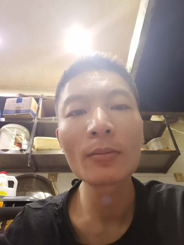 邹先生的第二张照片--开封相亲服务中心