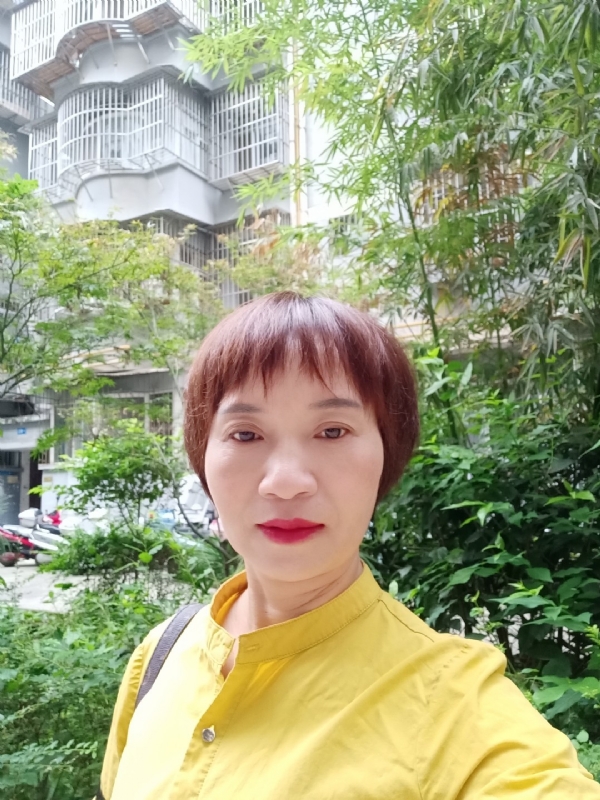 小瓶子的第二张照片--开封相亲服务中心