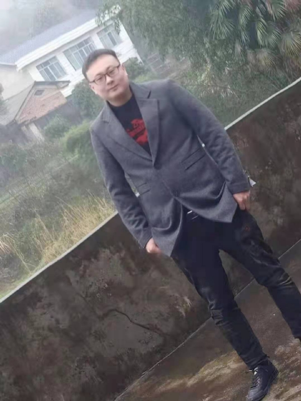 冰城的第二张照片--开封相亲服务中心