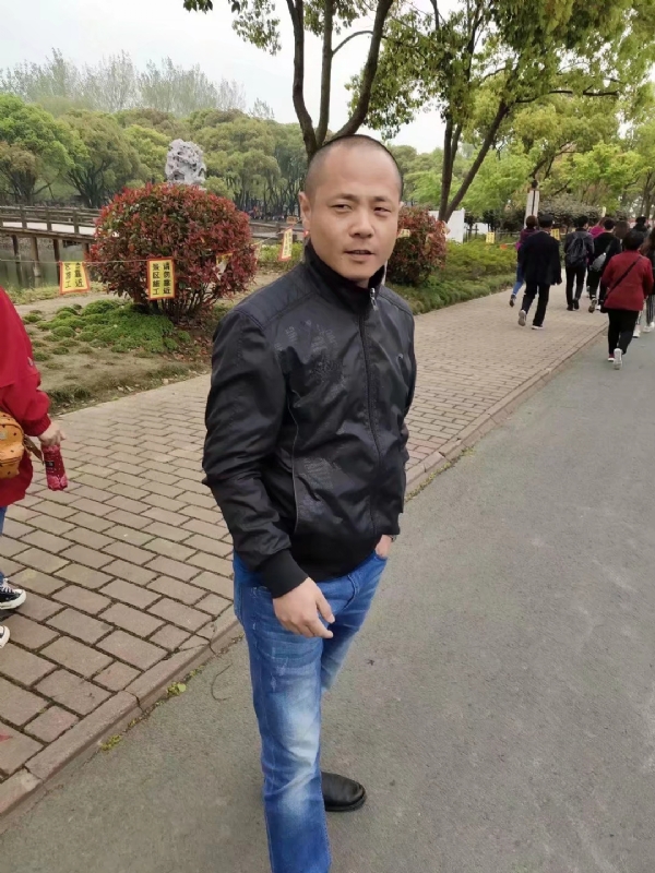 傻子的第一张照片--开封相亲服务中心