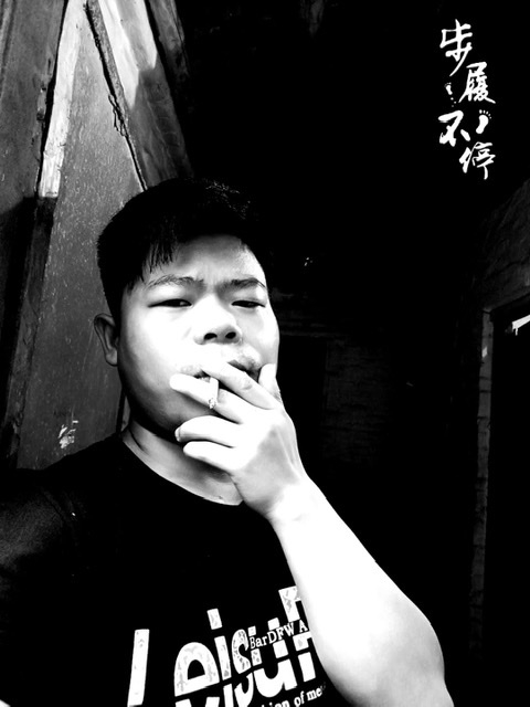 一見鍾情的第四张照片--开封相亲服务中心