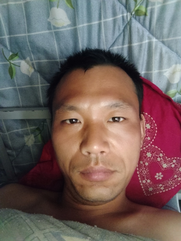 弘扬的第一张照片--开封相亲服务中心