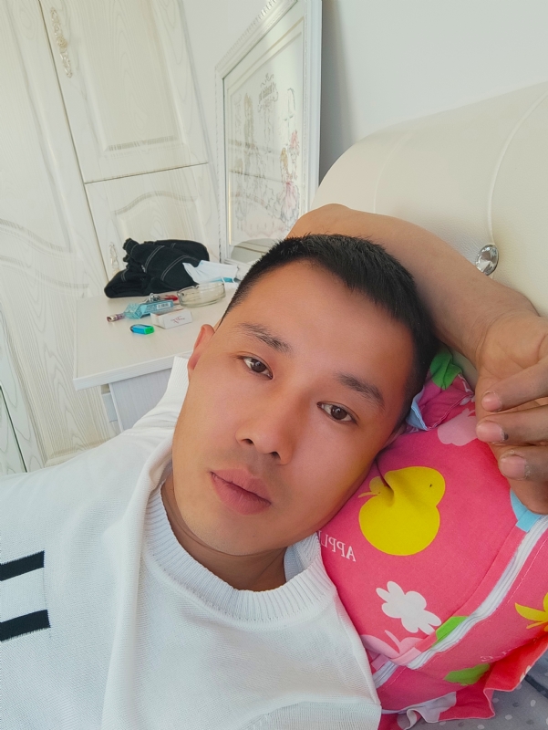 一个人的第一张照片--开封相亲服务中心