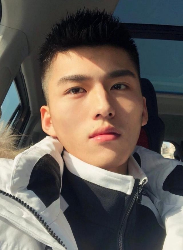 飞翔的第一张照片--开封相亲服务中心