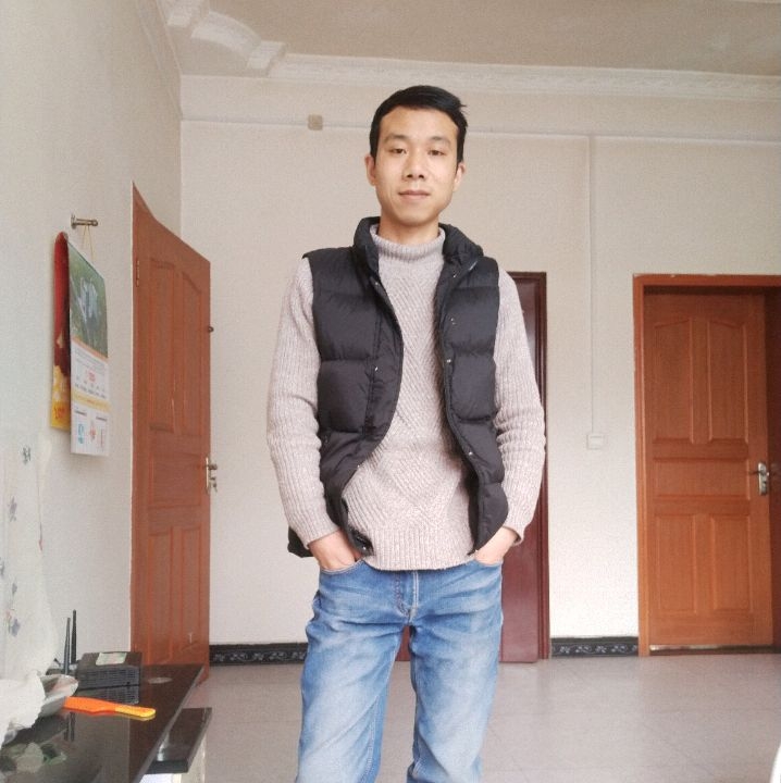 小伙子的第一张照片--开封相亲服务中心